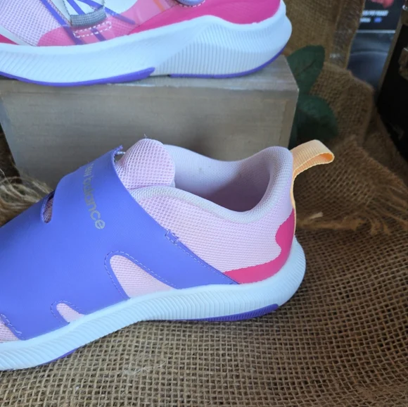 SOLD.....New Balance Kids' Purple and Pink Shoes - Picture 4 of 12